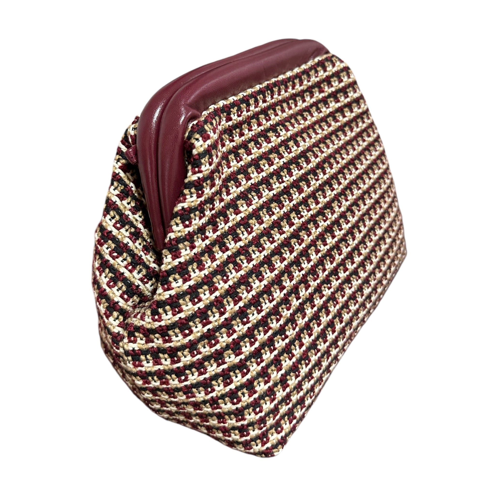 Pochette in tessuto uncinetto