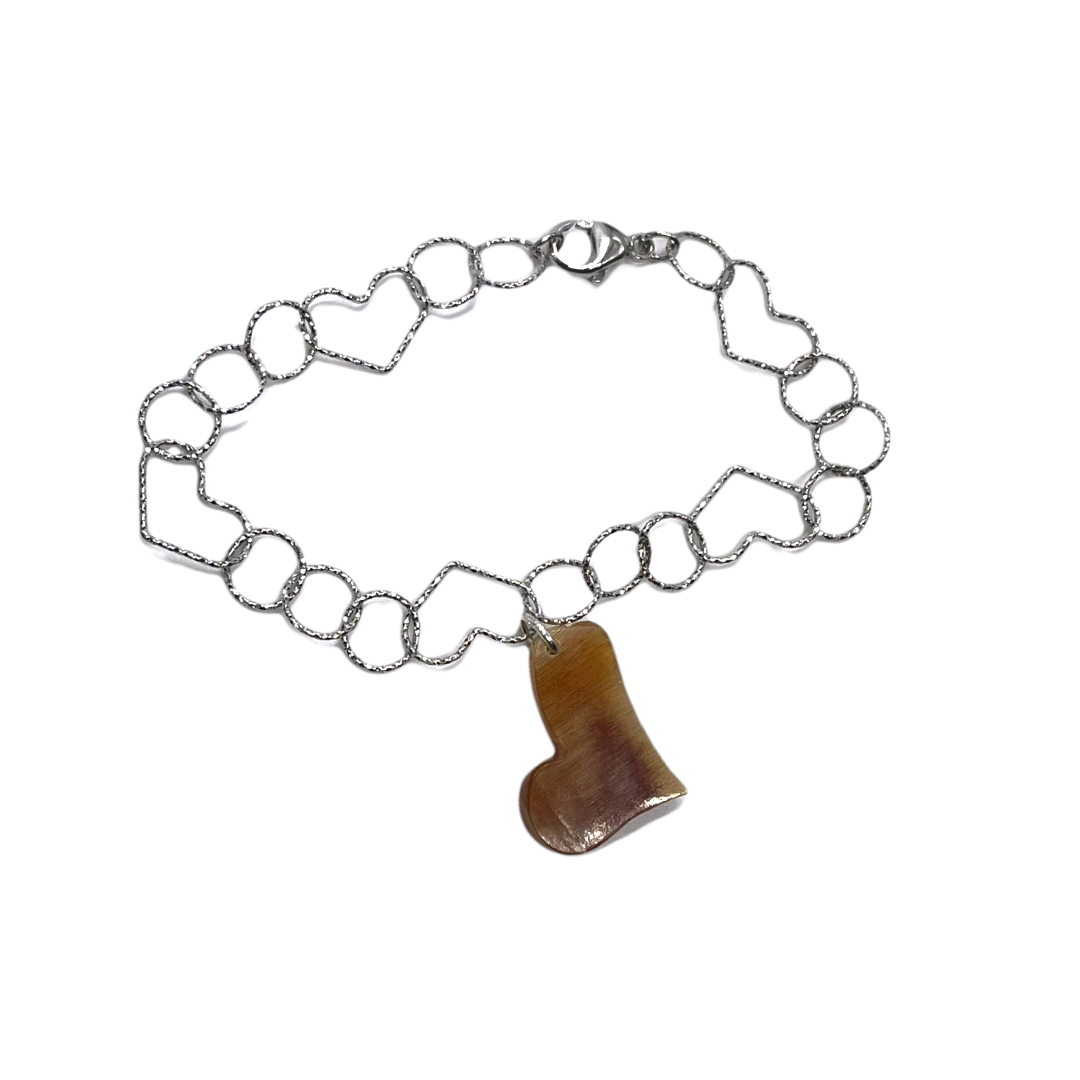 Bracciale donna in argento con pendente a forma di cuore in corno naturale striato